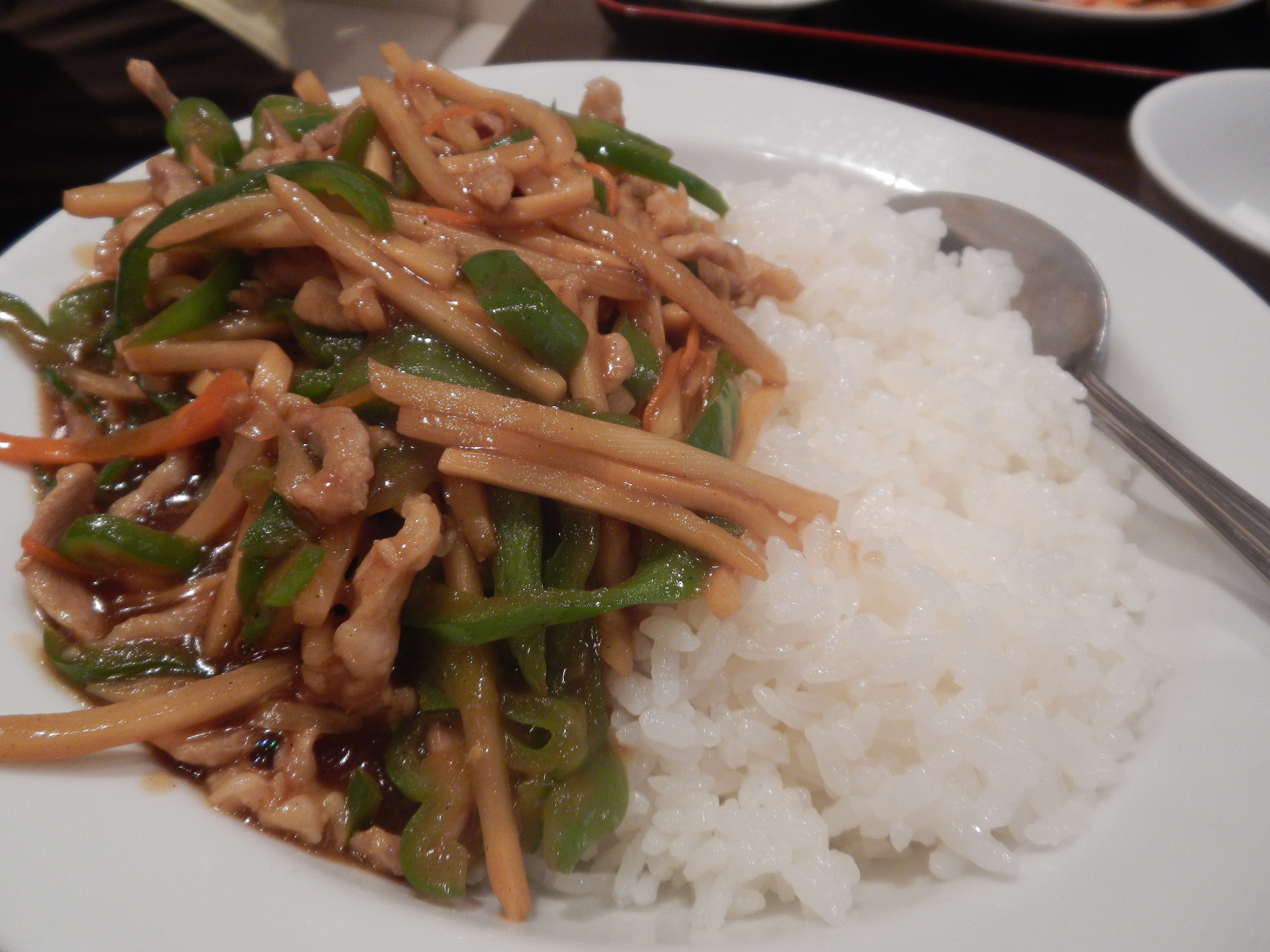 <b>COOLPIX S800c / 約2.9MB / 4,608×3,456 / 1/30秒 / F3.2 / 0.0EV / ISO280 / WB:オート / 4.5mm</b>