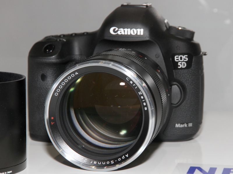 <b>Apo-Sonnar T* 2/135</b>