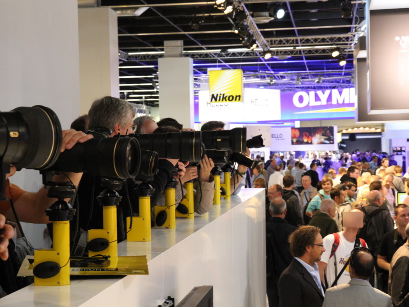 <b>望遠レンズの体験コーナー</b>