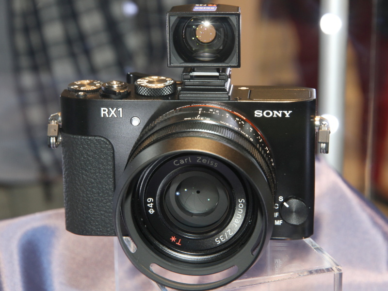 <b>サイバーショットDSC-RX1</b>