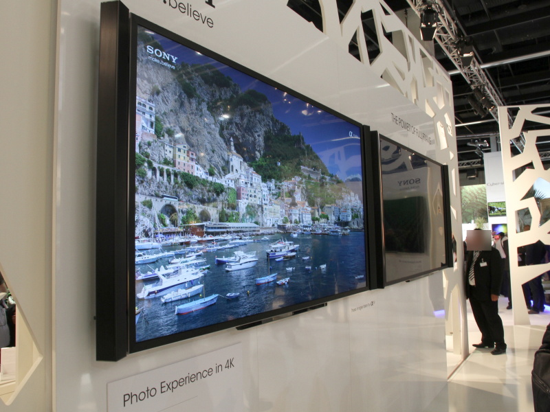 <b>4Kテレビに撮影画像を表示するデモ</b>