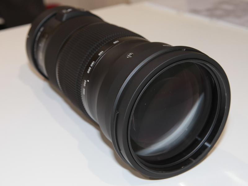<b>「Sportsライン」の120-300mm F2.8 DG OS HSM</b>