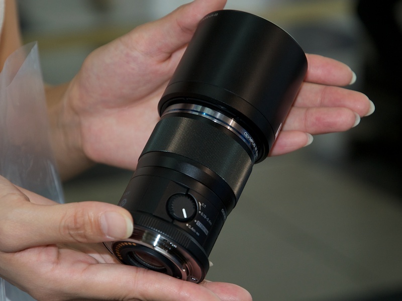 <b>撮影時にはそのまま前に引き出して使用する</b>