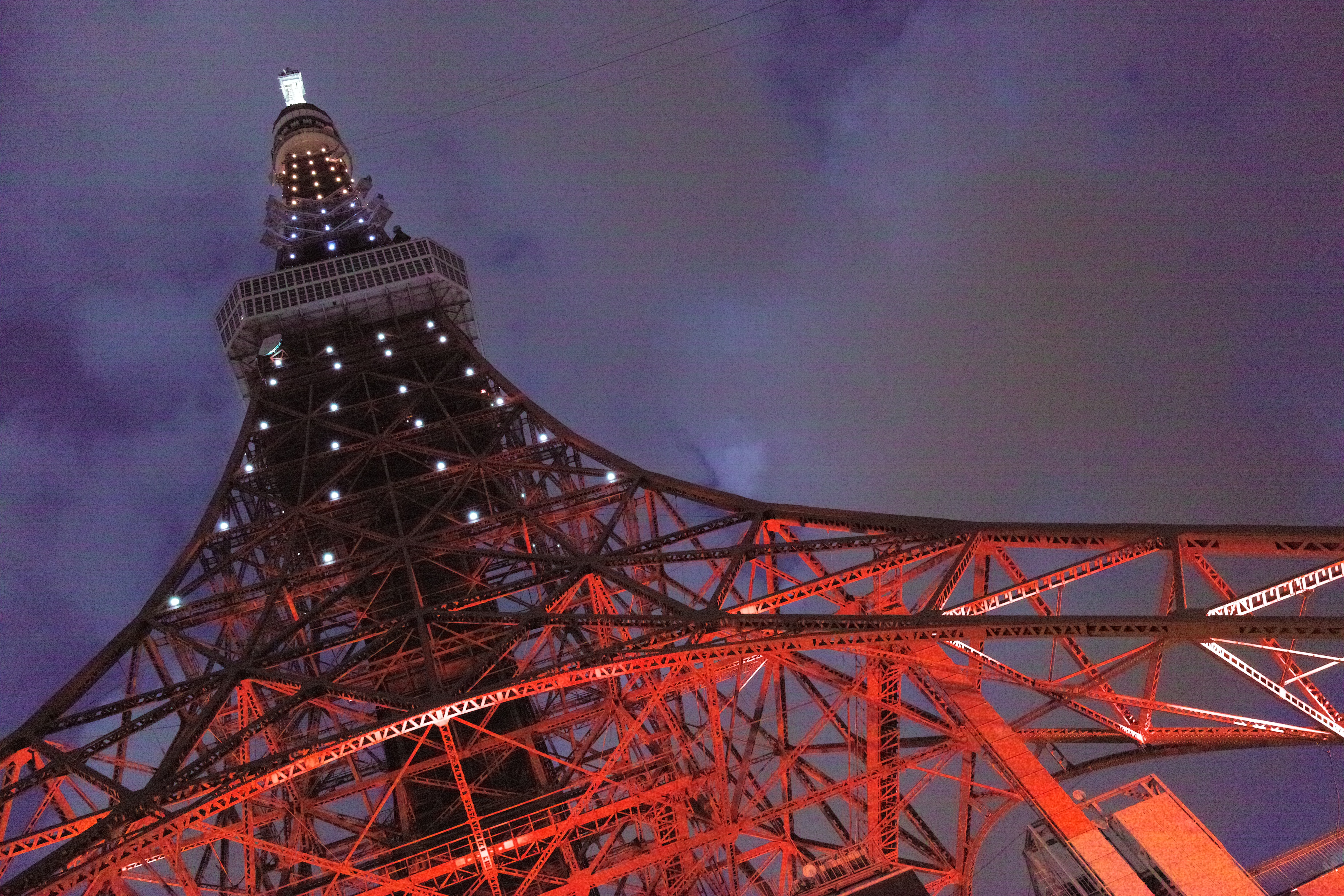 <b>JPEGで撮影 / DP1 Merrill / 6.5MB / 4,704×3,136 / 1/2秒 / F8 / 0.0EV / ISO1600 / WB:オート</b>