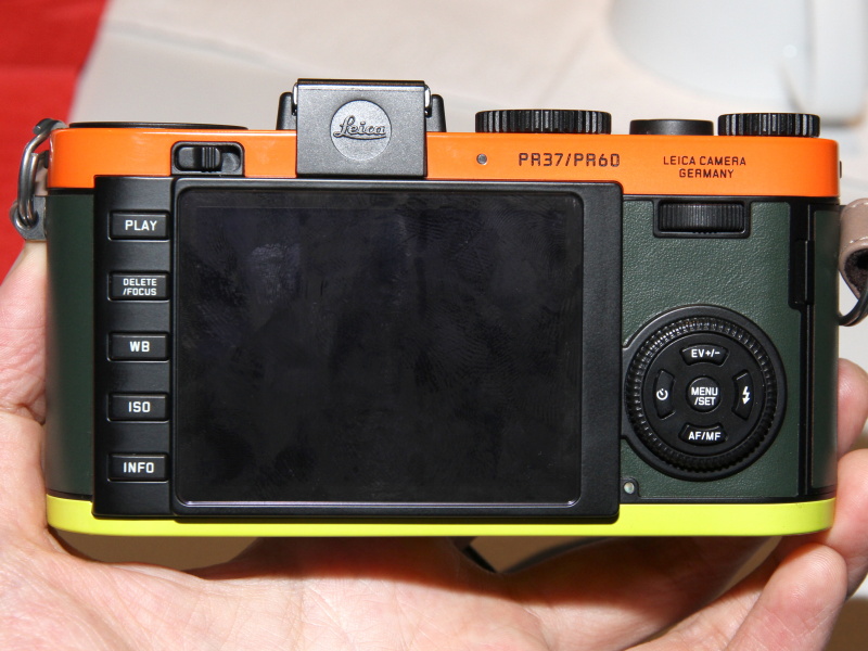 <b>ライカX2ポール・スミスエディション</b>