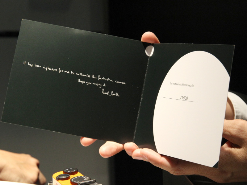 <b>限定1,500台の全てに認定書とカードが付属</b>