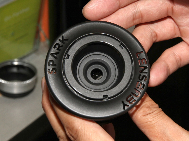 <b>LENSBABY SPARK</b>