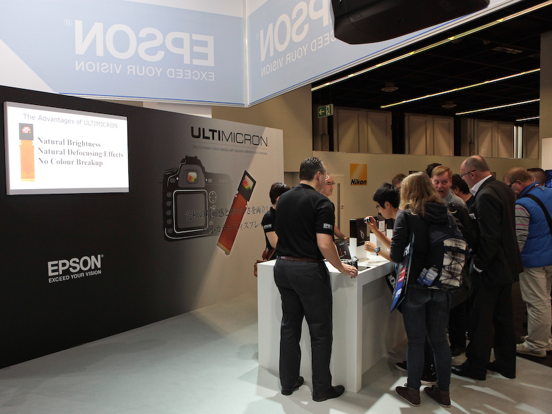 <b>ULTIMICRONコーナーには多くの来場者が訪れていた</b>
