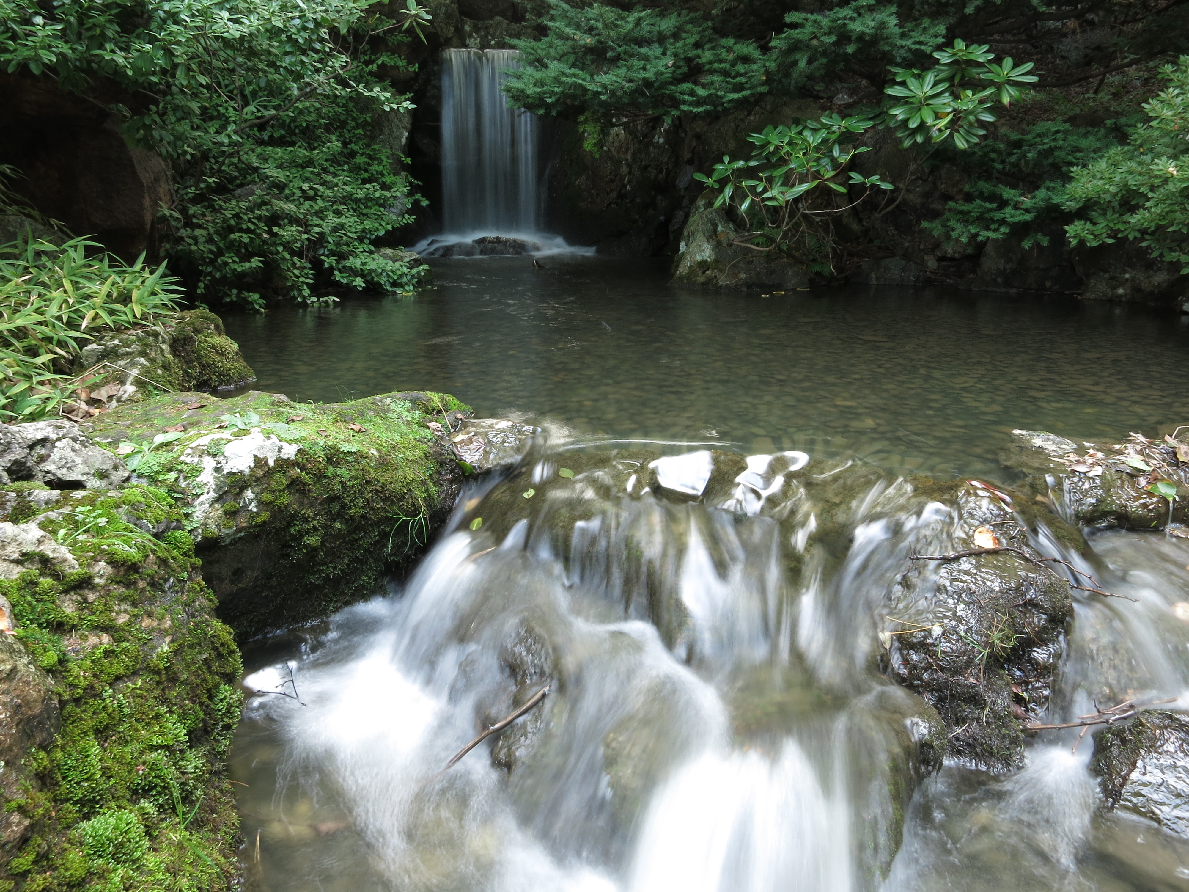 <b>シャッター速度で3段分のNDフィルターを内蔵。このときは曇っていたので使わなかったが、水の流れなどを撮るには便利だ。PowerShot S110 / 約3.9MB / 4,000×3,000 / 1/1.2秒 / F8 / -0.3EV / ISO80 / WB:太陽光 / 5.2mm（24mm相当）</b>