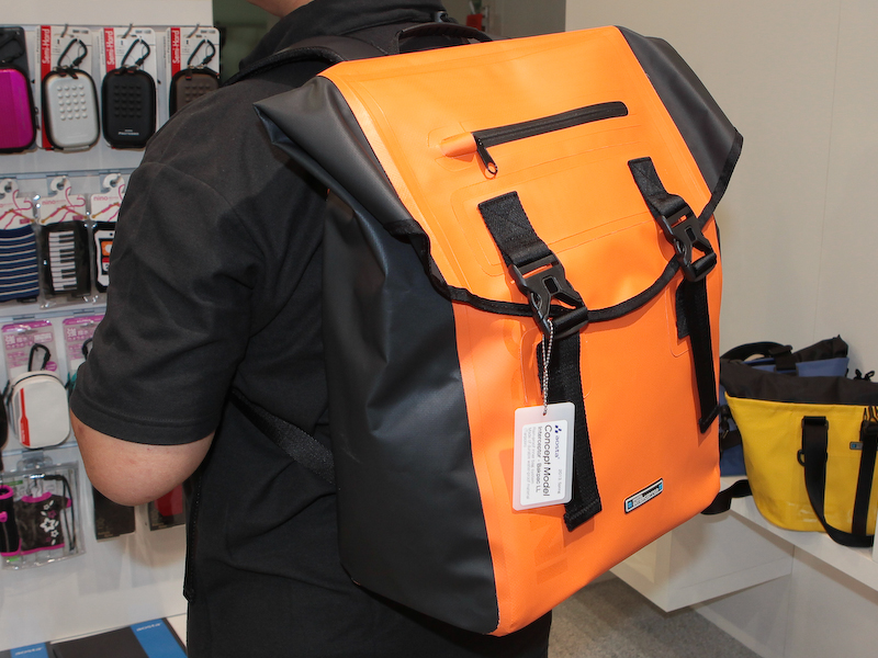 <b>バックパック</b>