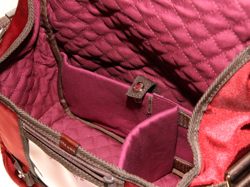 <b>PH-1の内部</b>