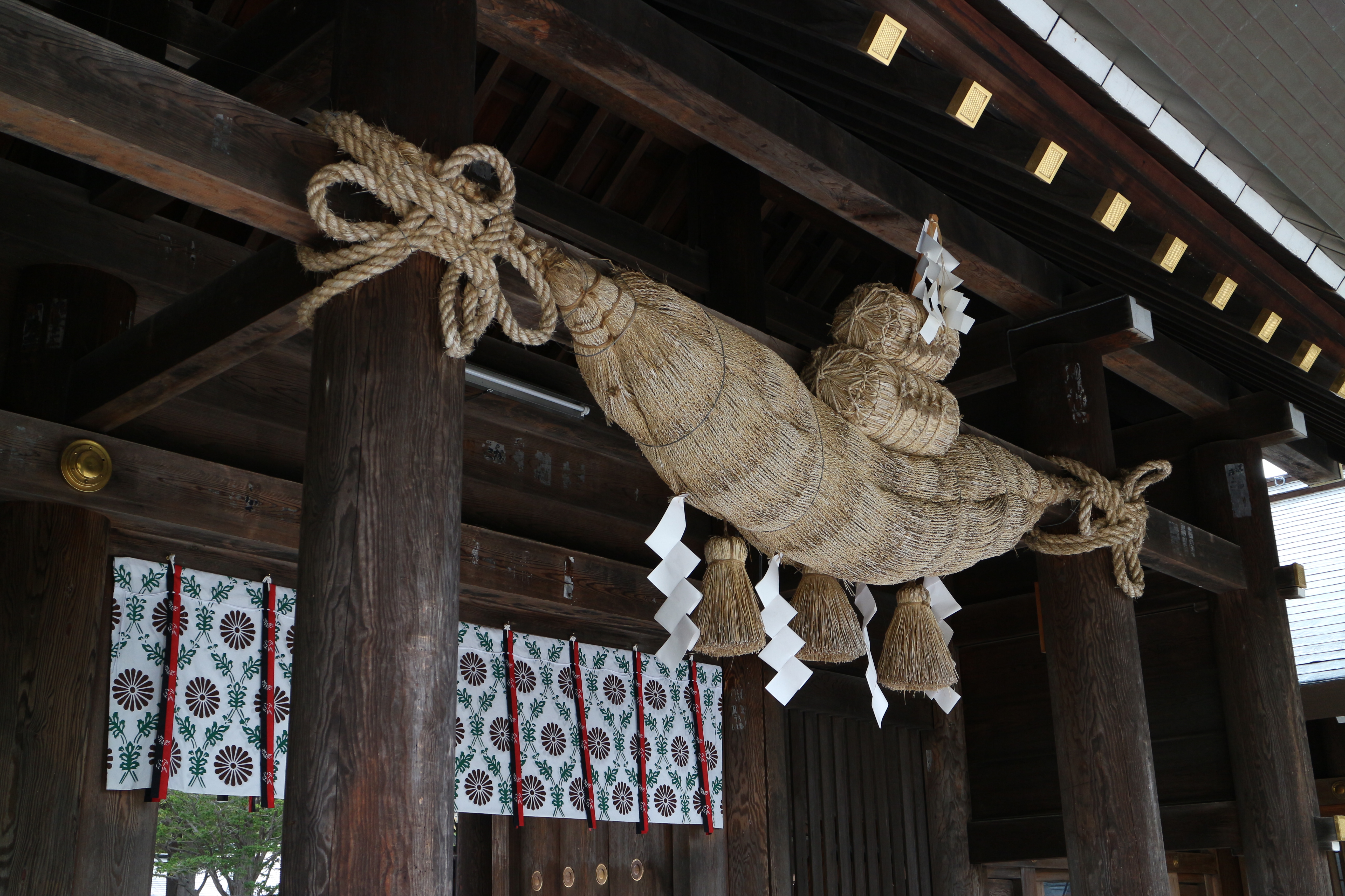 <b>天気予報は晴れだったのに撮影に出るとドン曇り。ということもあって、感度をISO400にアップしている。EOS M / EF-M 18-55mm F3.5-5.6 IS STM / 5,184×3,456 / 1/80秒 / F5.6 / 0.3EV / ISO400 / WB:オート / 24mm（38.4mm相当）</b>