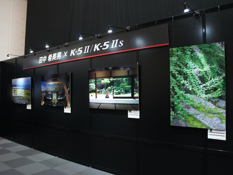 <b>トークライブ出演者による作品展示も</b>