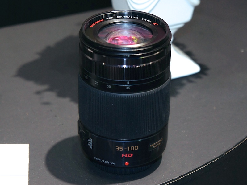 <b>LUMIX G X VARIO 35-100mm F2.8 POWER O.I.S.は動作品が用意されていた</b>