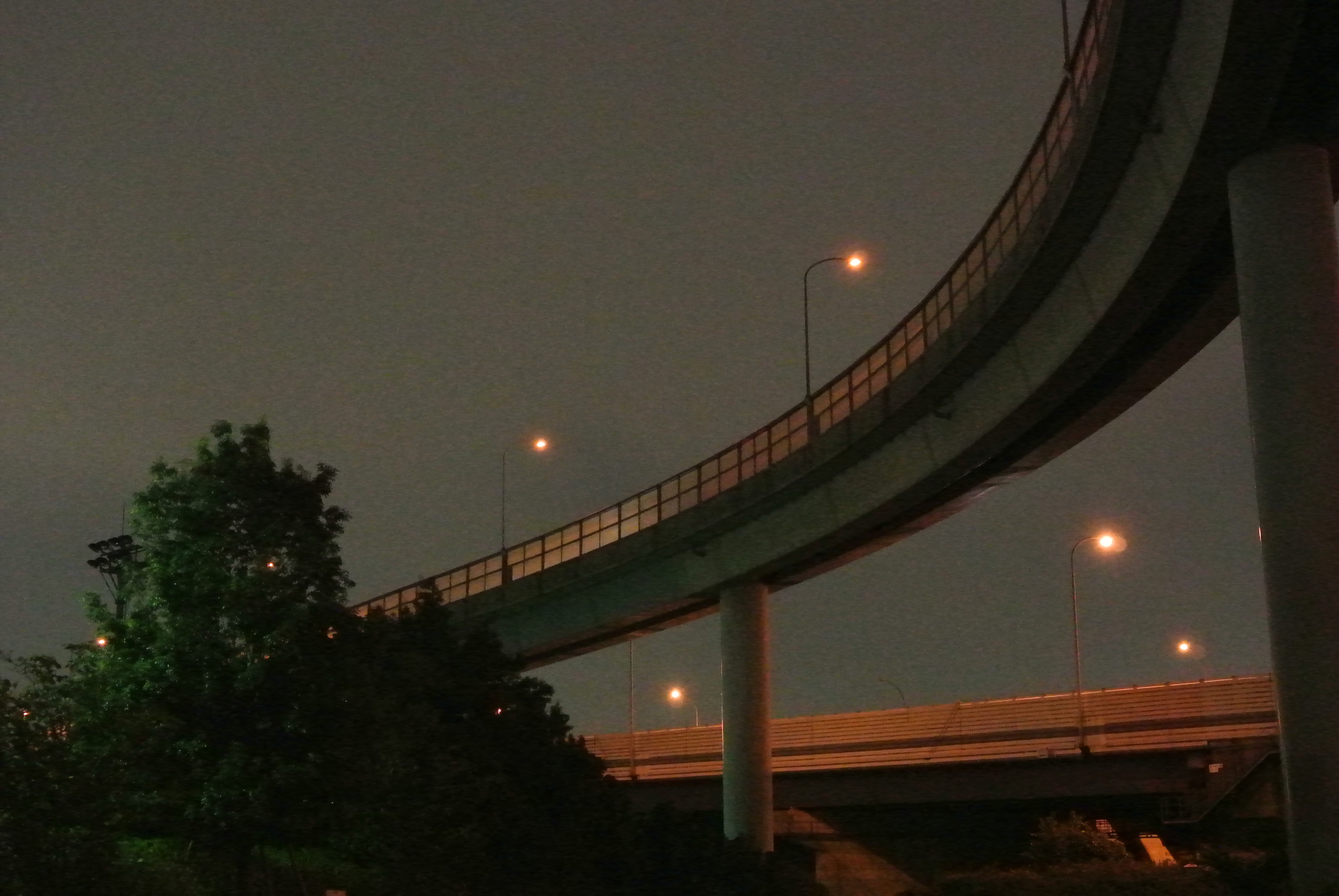 <b>Nikon 1 J2 / 1 NIKKOR VR 10-30mm F3.5-5.6 / 約5.2MB / 3,872×2,592 / 1/4秒 / F5.6 / 0EV / Hi（拡張、ISO6400相当） / 18.2mm</b>