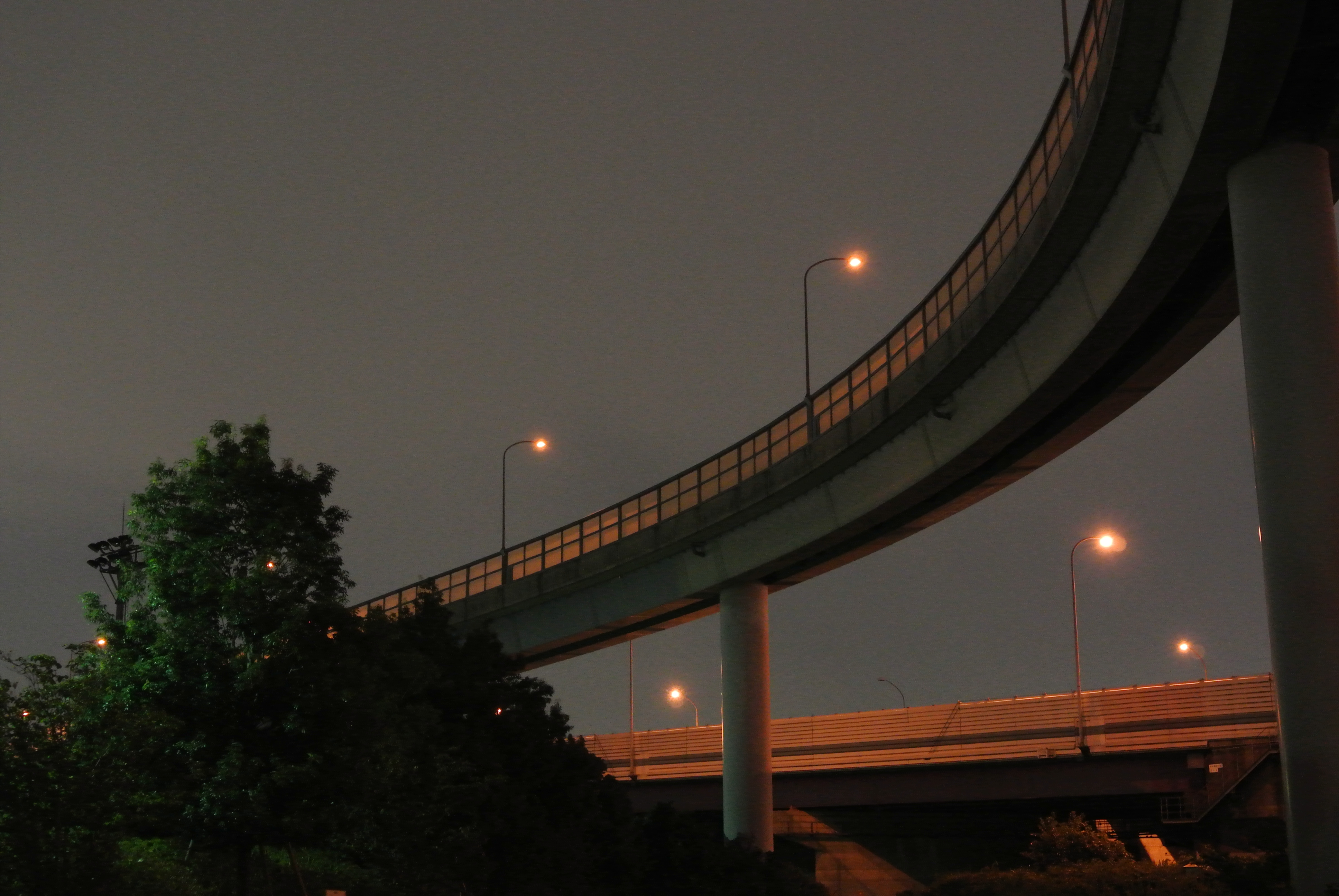 <b>Nikon 1 J2 / 1 NIKKOR VR 10-30mm F3.5-5.6 / 約4.7MB / 3,872×2,592 / 1秒 / F5.6 / 0EV / ISO1600 / 18.2mm</b>