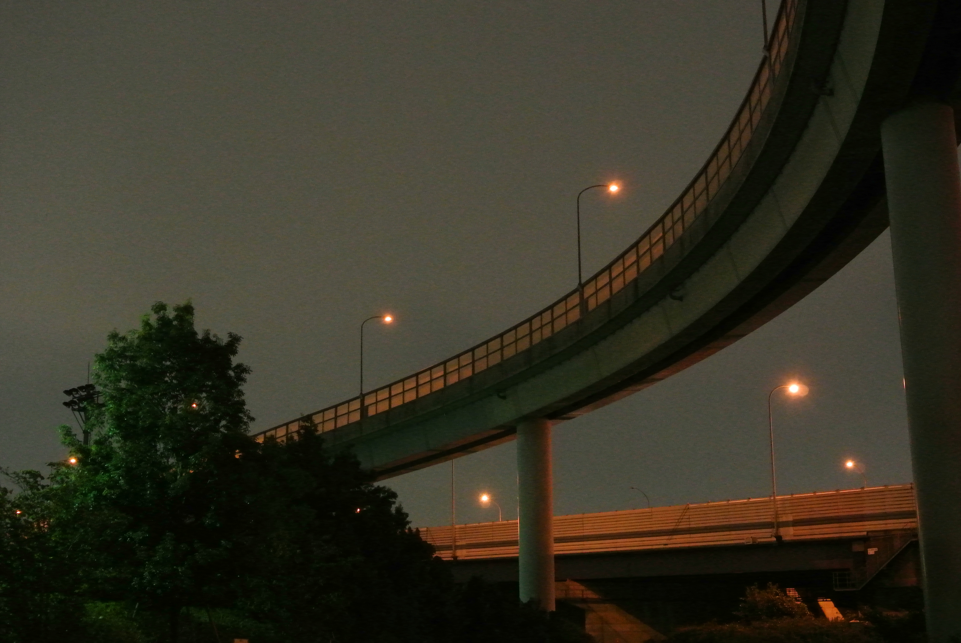 <b>Nikon 1 J2 / 1 NIKKOR VR 10-30mm F3.5-5.6 / 約5.2MB / 3,872×2,592 / 1/2秒 / F5.6 / 0EV / ISO3200 / 18.2mm</b>