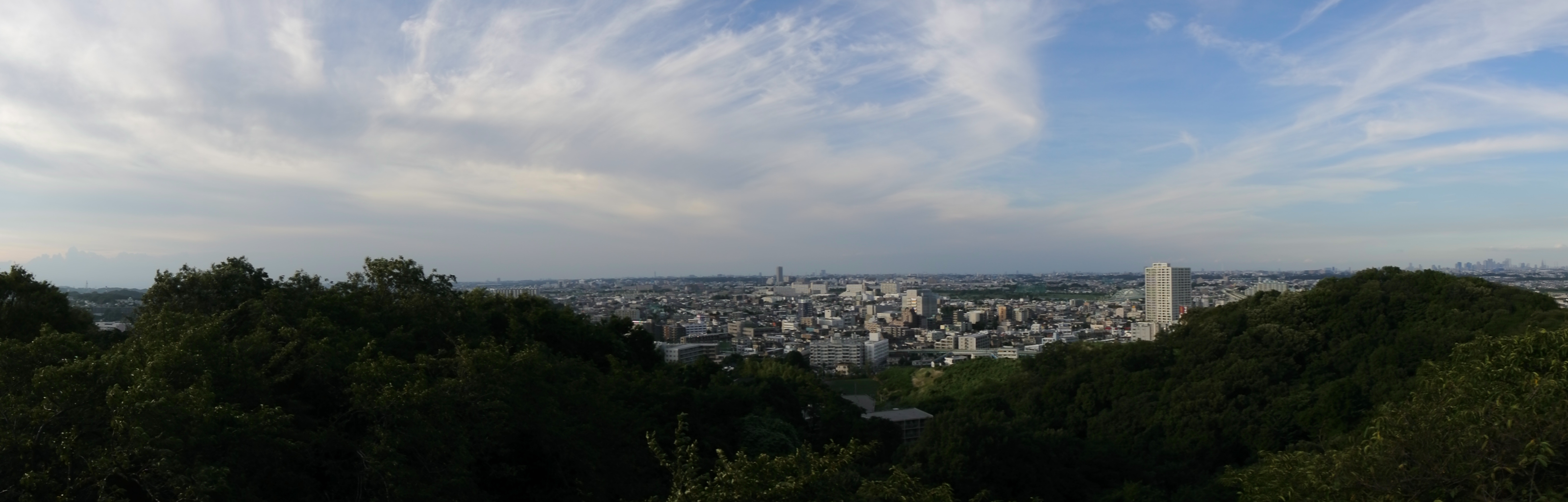 <b>Nikon 1 J2 / 1 NIKKOR VR 10-30mm F3.5-5.6 / 約980K / 3,200×1,024 / 1/640秒 / F4.5 / -1EV / ISO100 / 14.5mm</b>