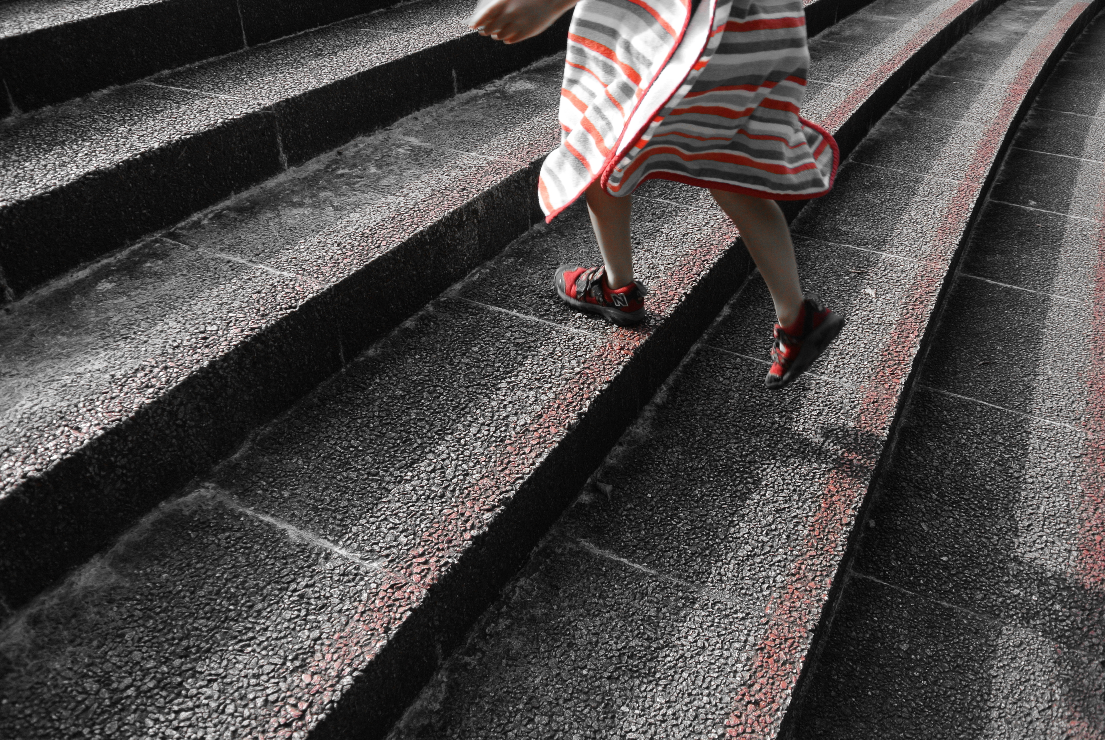 <b>Nikon 1 J2 / 1 NIKKOR VR 10-30mm F3.5-5.6 / 約6.3MB / 3,872×2,592 / 1/250秒 / F3.5 / -0.7EV / ISO140 / 10mm / セレクトカラー：レッド</b>