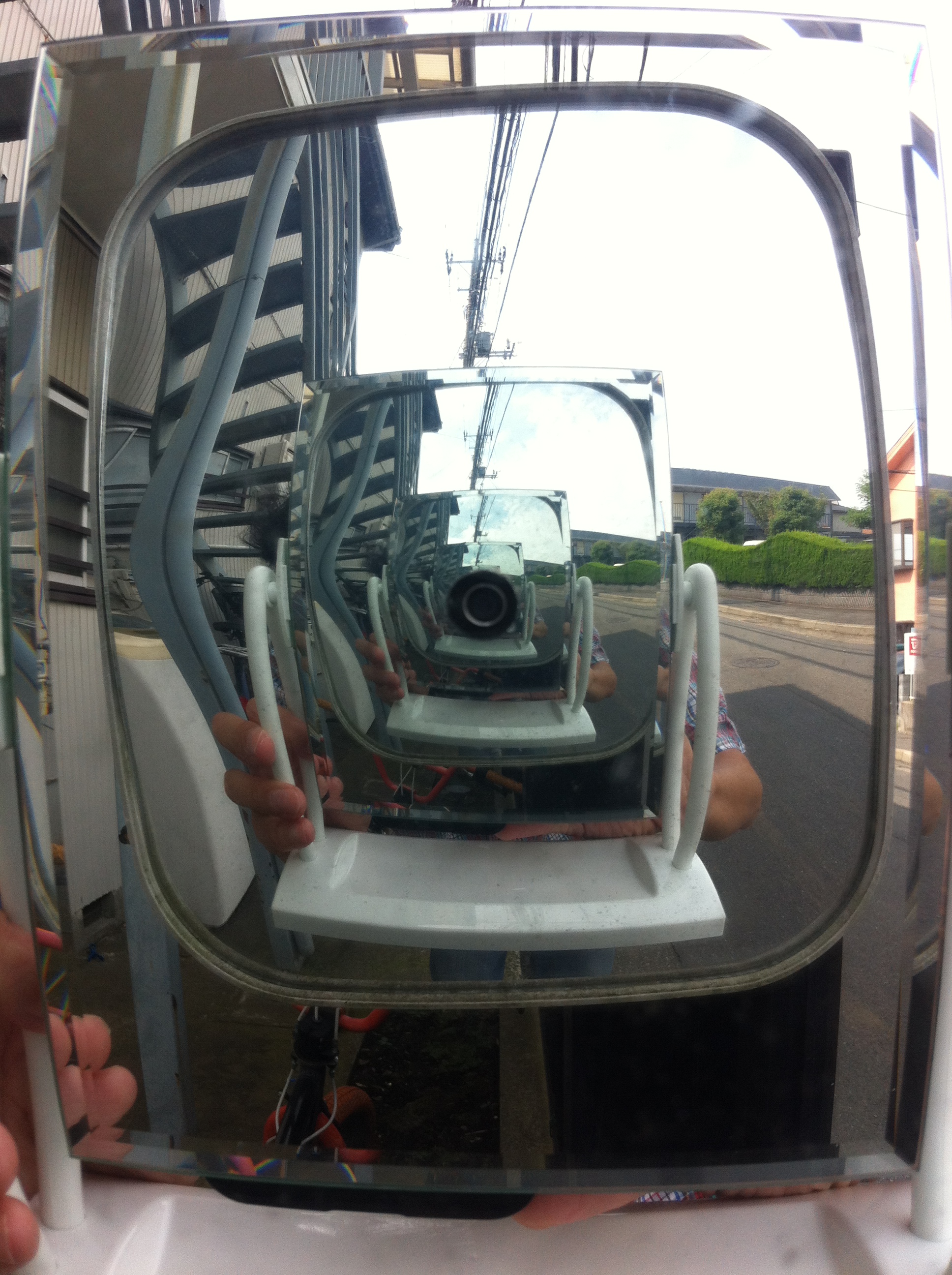 <b>iPhone 4 / 約1.5MB / 1,936×2,592 / 1/628秒 / F2.8 / ISO80 / WB：オート / 3.8mm</b>