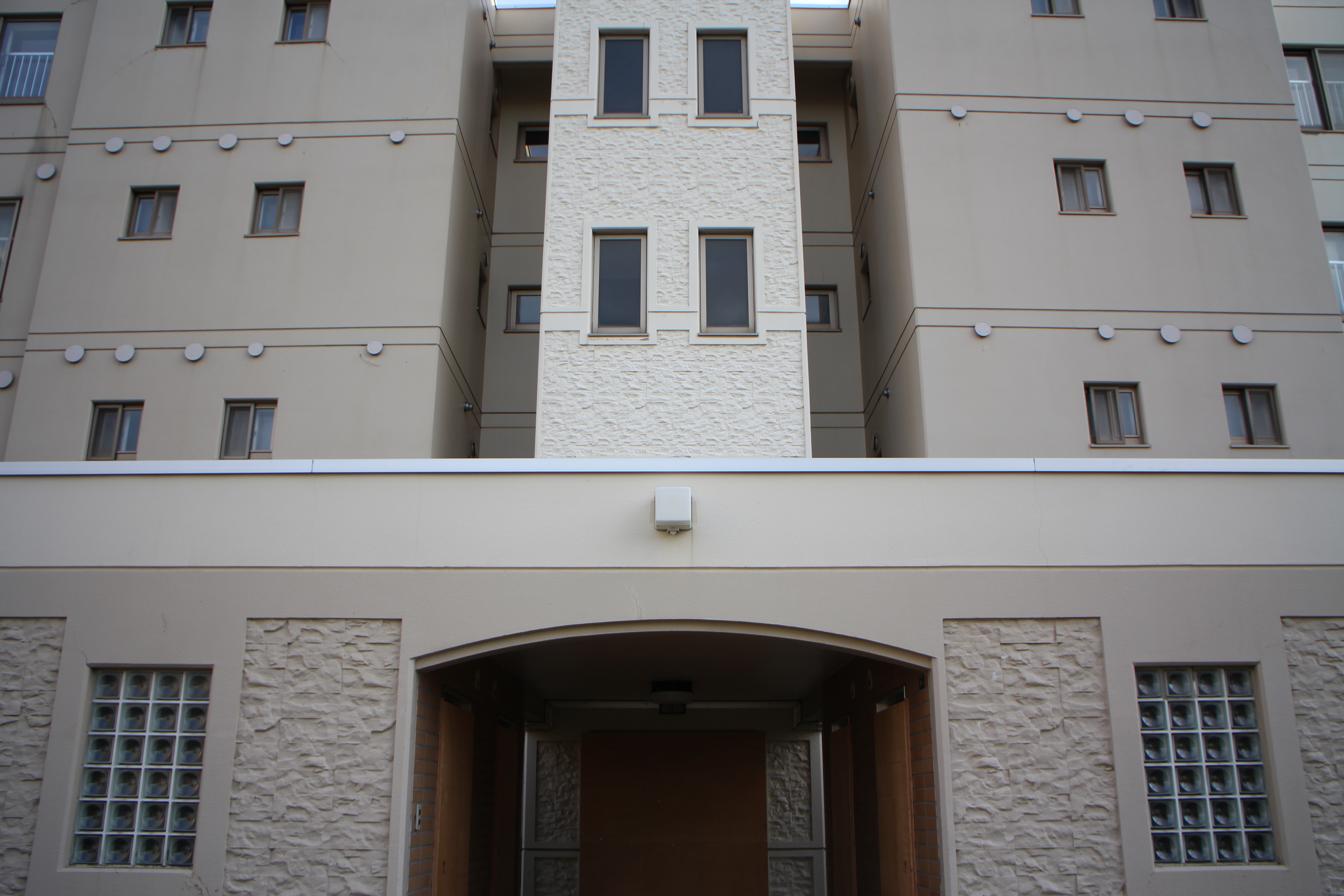 <b>EOS M / EF-M 18-55mm F3.5-5.6 IS STM / 広角端</b>