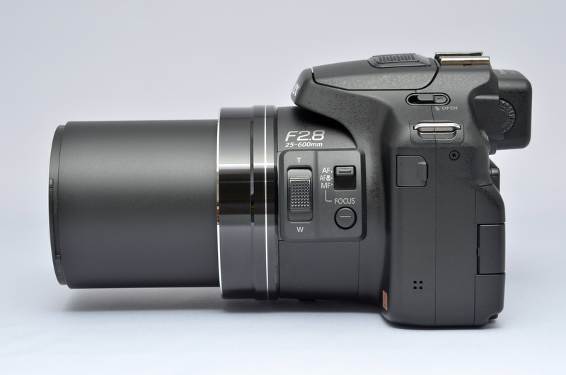 <b>ズーム望遠端（600mm相当）時</b>