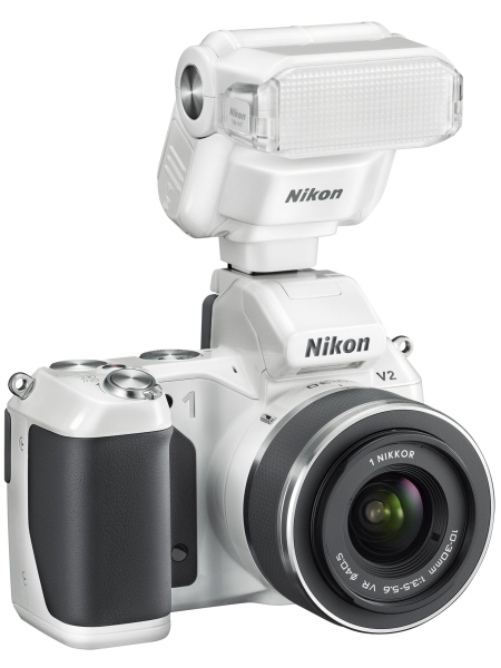 <b>Nikon 1 V2への装着例</b>