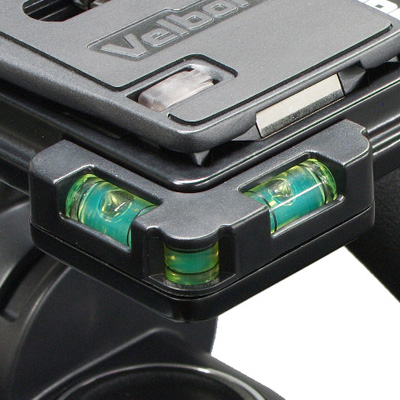 <b>2軸水準器を搭載</b>