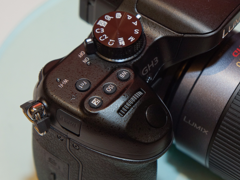 <b>シャッターボタン周り</b>