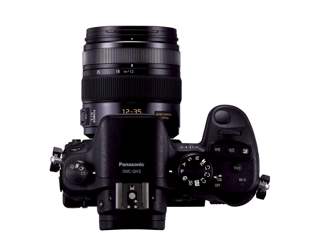 <b>LUMIX G X VARIO 12-35mm F2.8 ASPH. POWER O.I.S.を装着したところ</b>