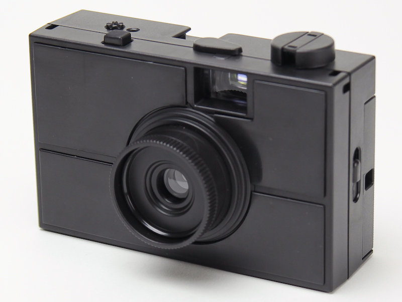 <b>45mmレンズを装着したところ</b>