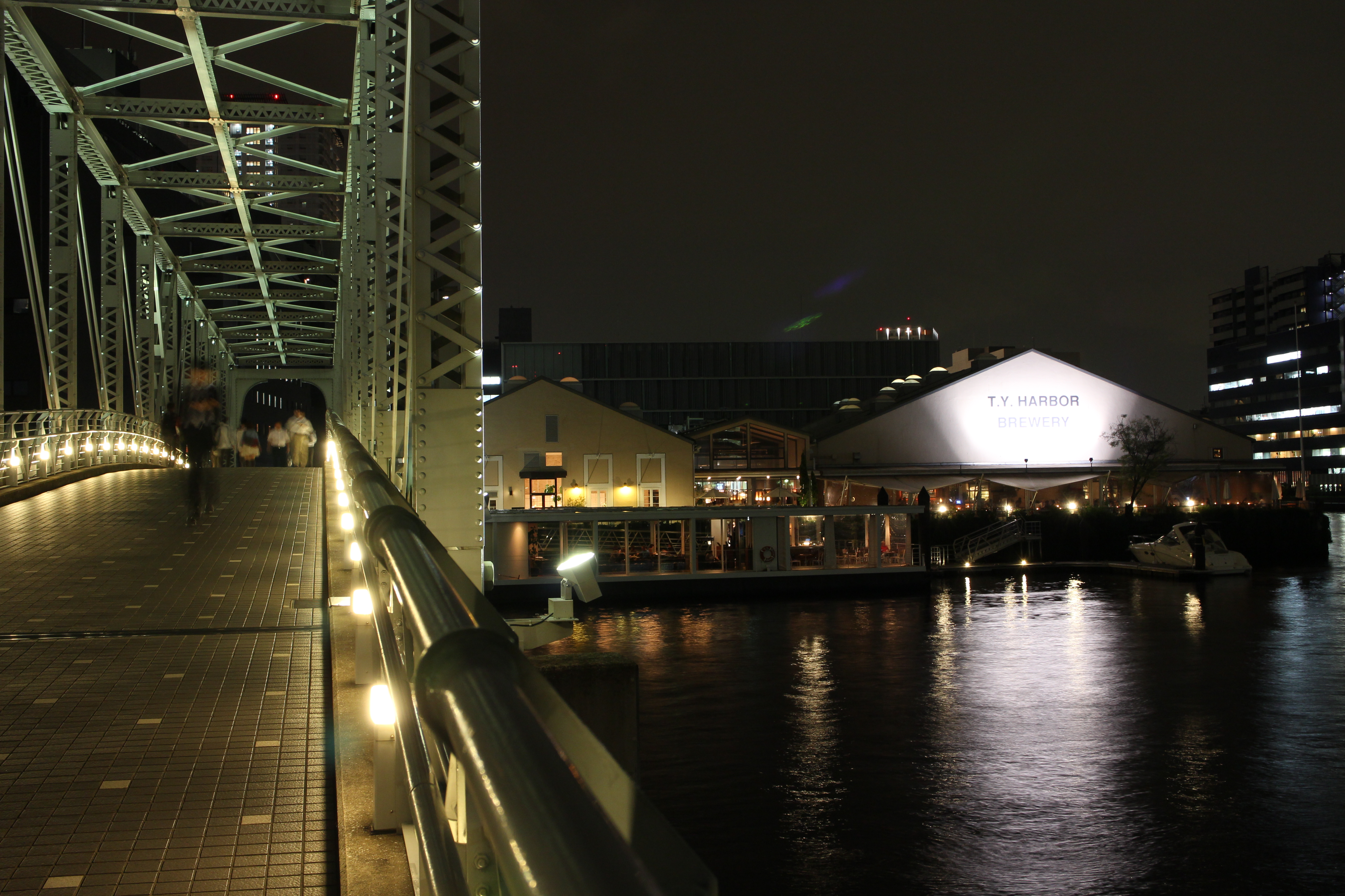 <b>EOS M / EF-M 18-55mm F3.5-5.6 IS STM / 約6.2MB / 5,184×3,456 / 1.6秒 / F8 / -0.3EV / ISO400 / 24mm</b>