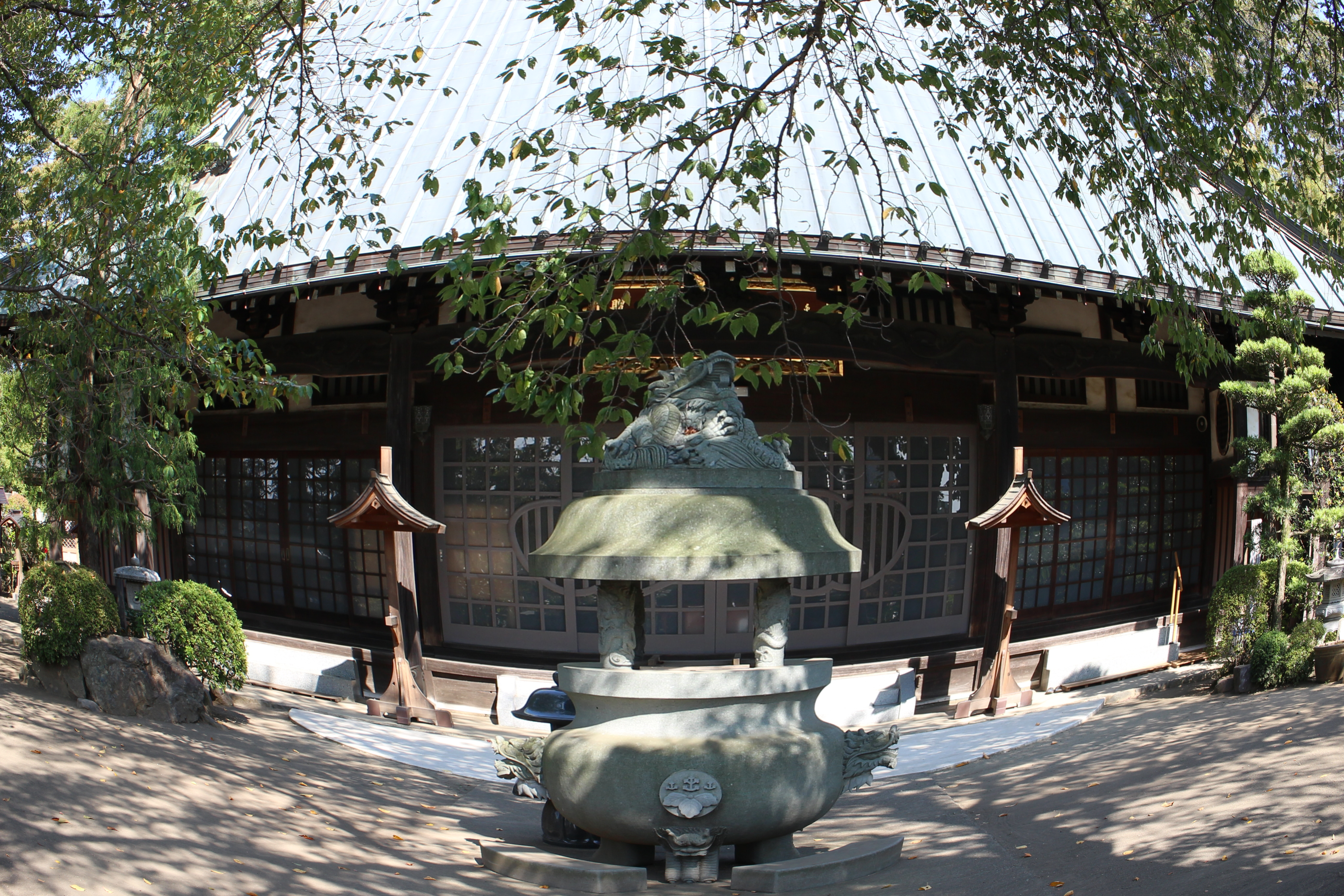 <b>クリエイティブフィルター：魚眼風 / EOS M / EF-M 18-55mm F3.5-5.6 IS STM / 約7.8MB / 5,184×3,456 / 1/100秒 / F5.6 / 0EV / ISO100 / 18mm</b>