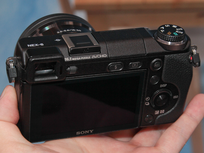 <b>モードダイヤルを備える</b>