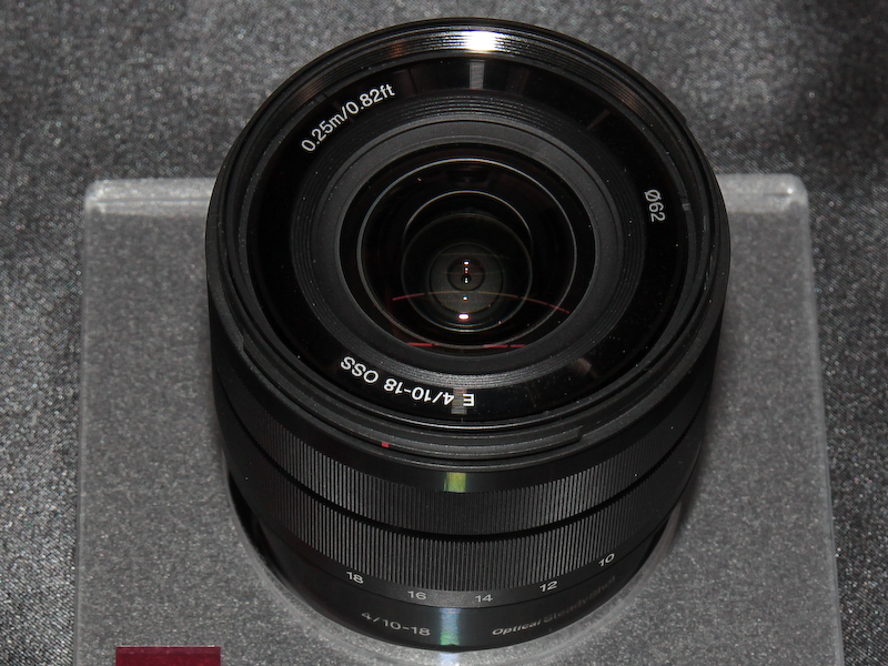 <b>Eマウント初となる超広角ズームレンズで、35mm判換算15-27mm相当の画角となる</b>