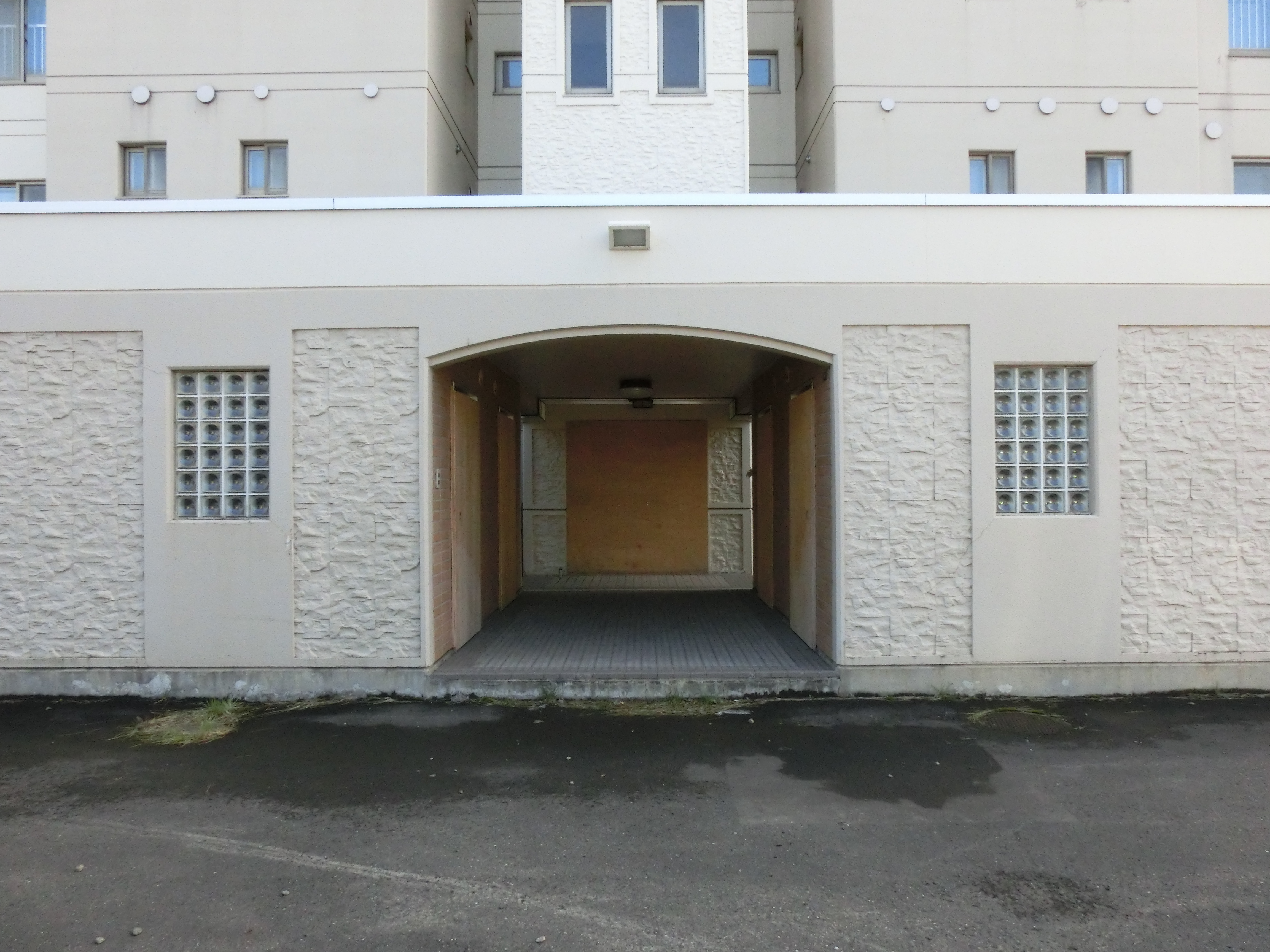 <b>ISO800 / EX-ZR1000 / 4,608×3,456 / 1/250秒 / F7.9 / 0.3EV / WB：オート / 4.24mm（24mm相当）</b>