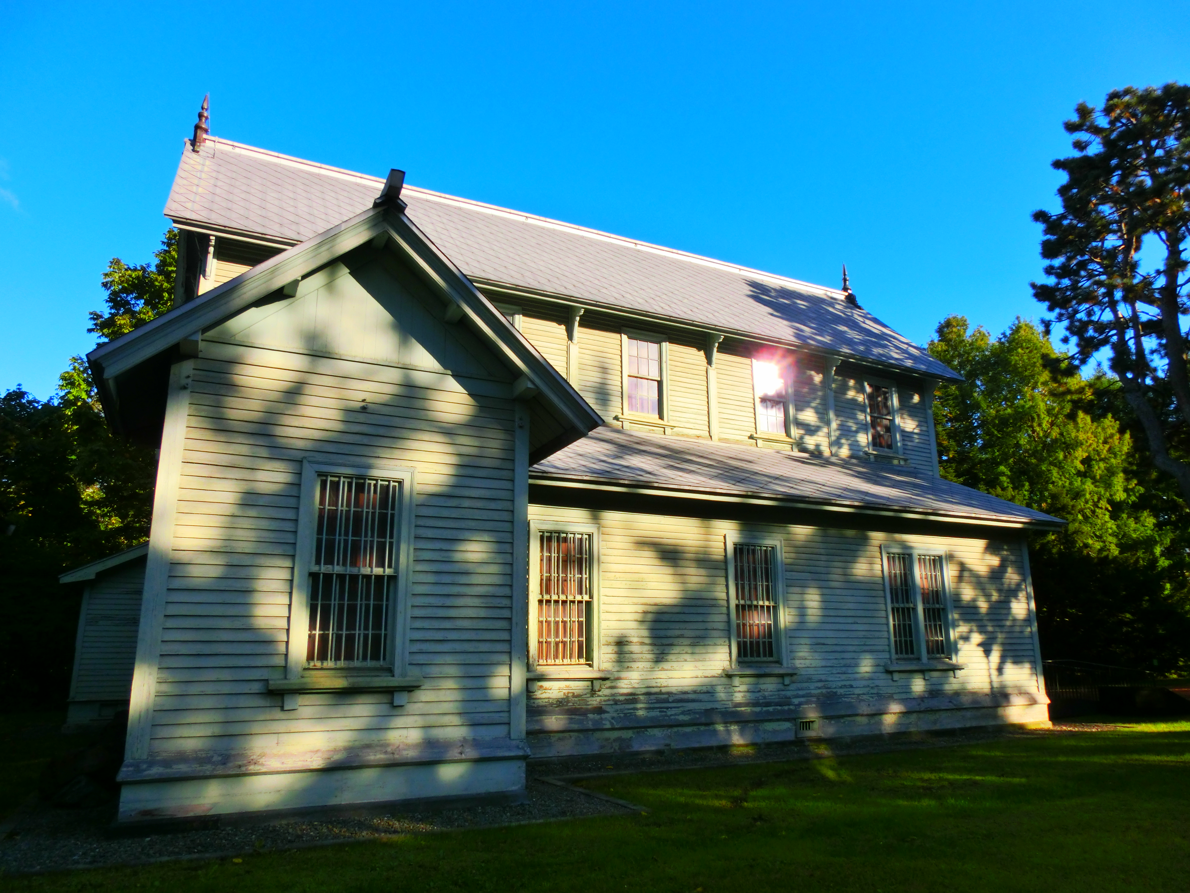 <b>ポップ：レベル3 / EX-ZR1000 / 4,608×3,456 / 1/1,000秒 / F3 / 0.3EV / ISO80 / WB：オート / 4.24mm（24mm相当）</b>