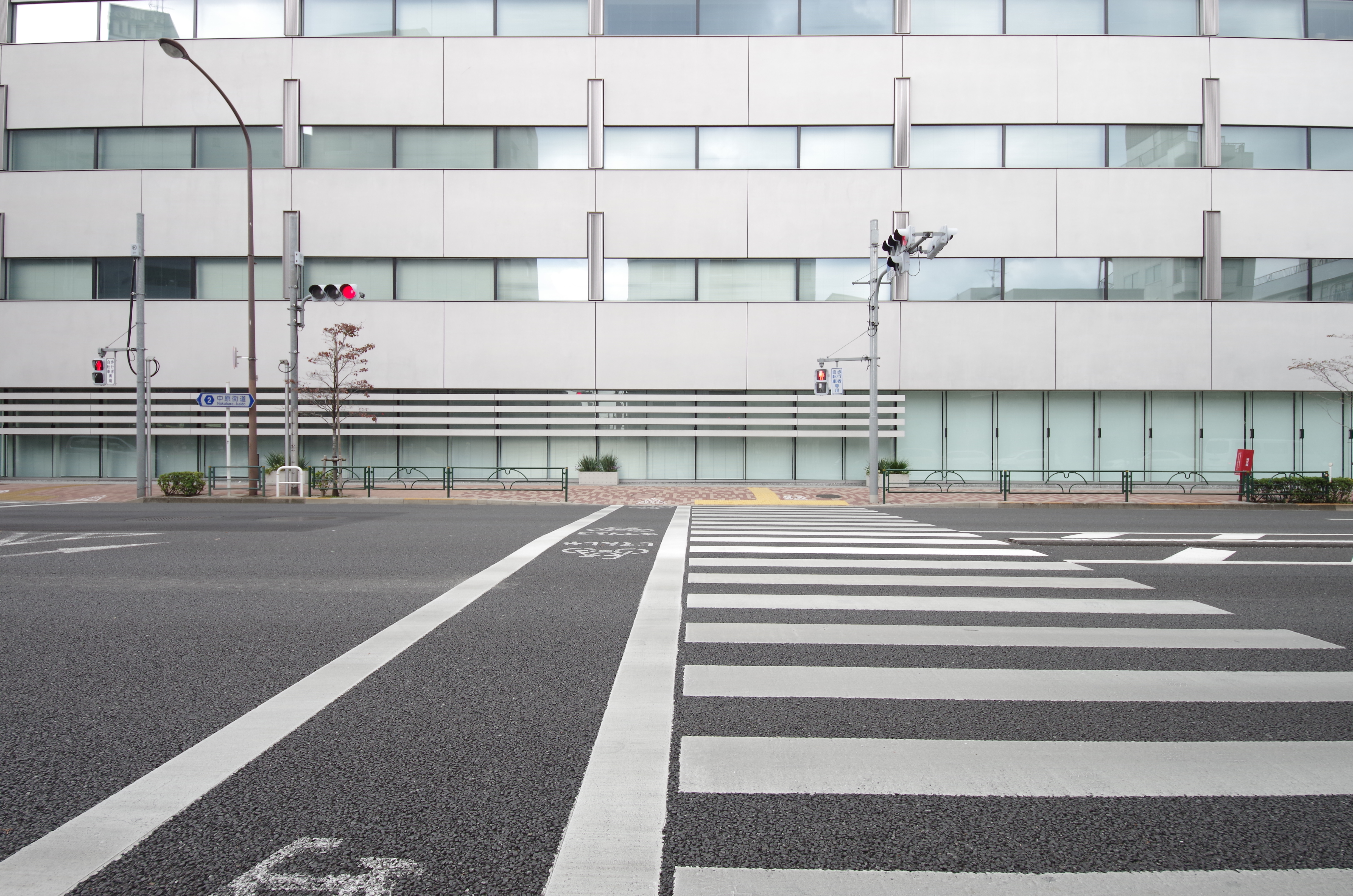 <b>8-16mm F4.5-5.6 DC HSM / 12mm</b>