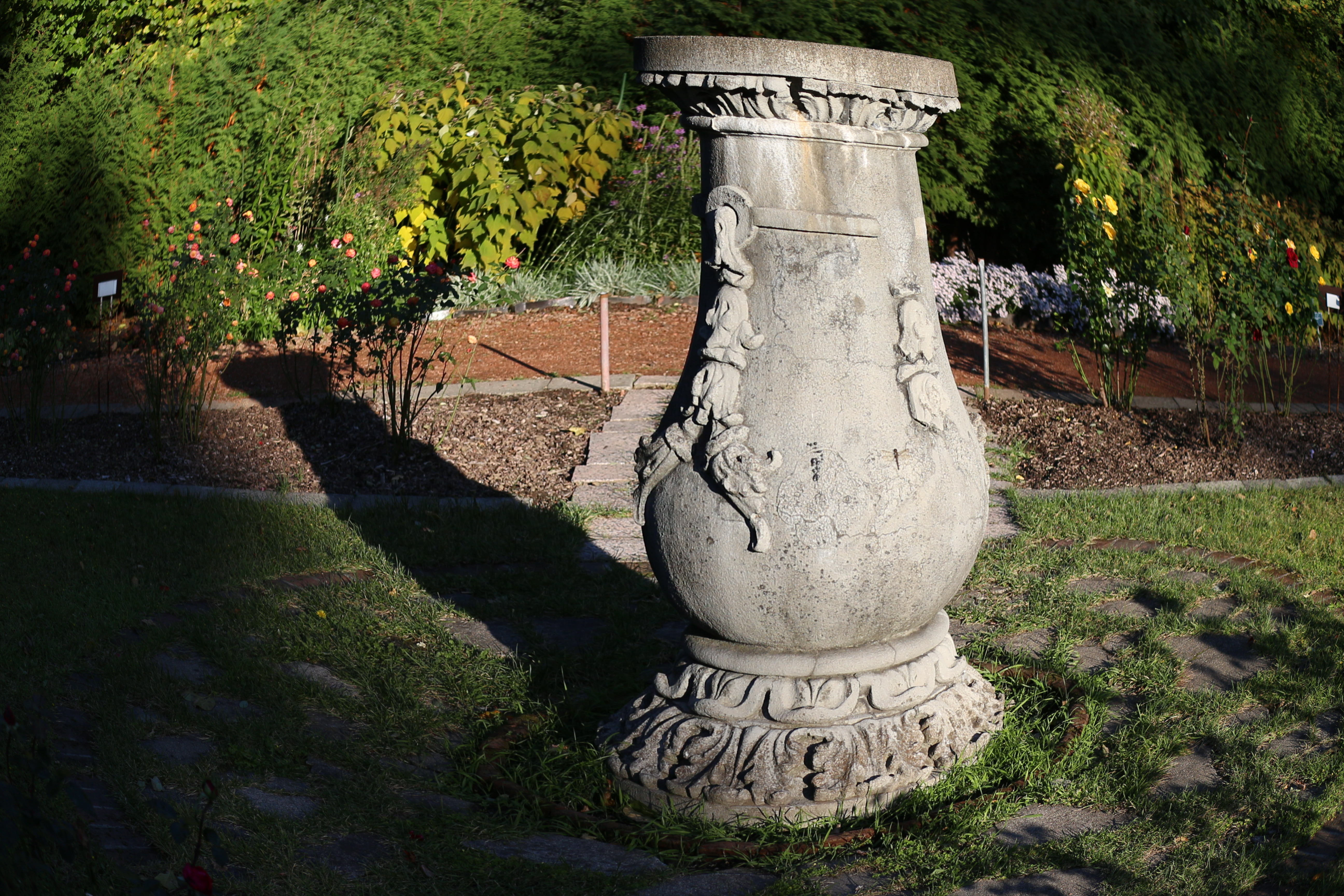 <b>魚眼風は、画像処理で中心部を引き延ばしているので、その分解像が悪くなってしまうのが難点。EOS M / EF-M 22mm F2 STM / 5,184×3,456 / 魚眼風（効果: 標準） / 1/1250秒 / F2.8 / 0EV / ISO100 / WB: オート</b>