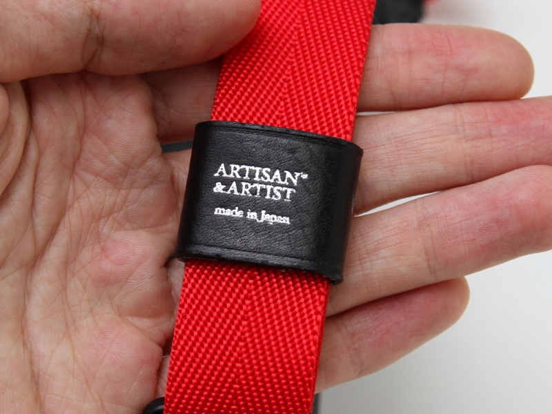 <b>レッドには黒いタグが付く</b>