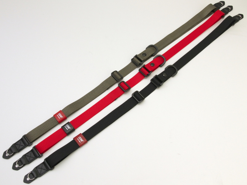 <b>ACAM-E25R（左からカーキ、レッド、ブラック）</b>