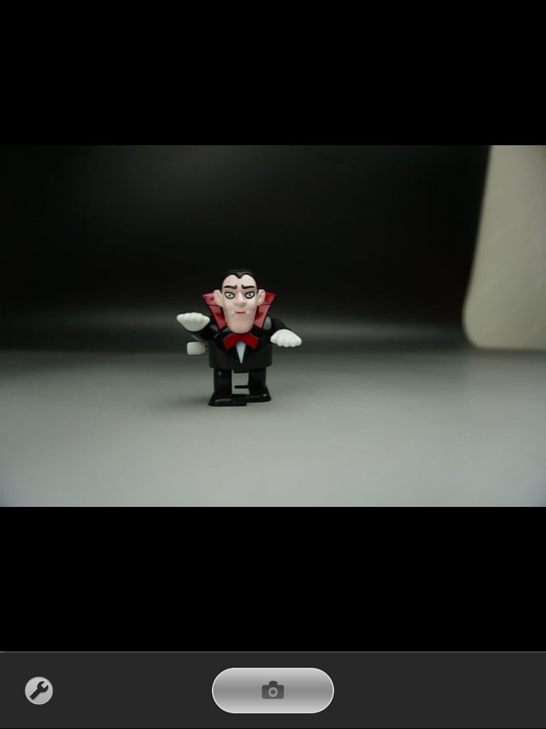 <b>スマートリモコンで接続したスマートフォンのPlayMemories Mobileアプリの画面。これはiPad mini上での画面だが、Android版も変わらない</b>