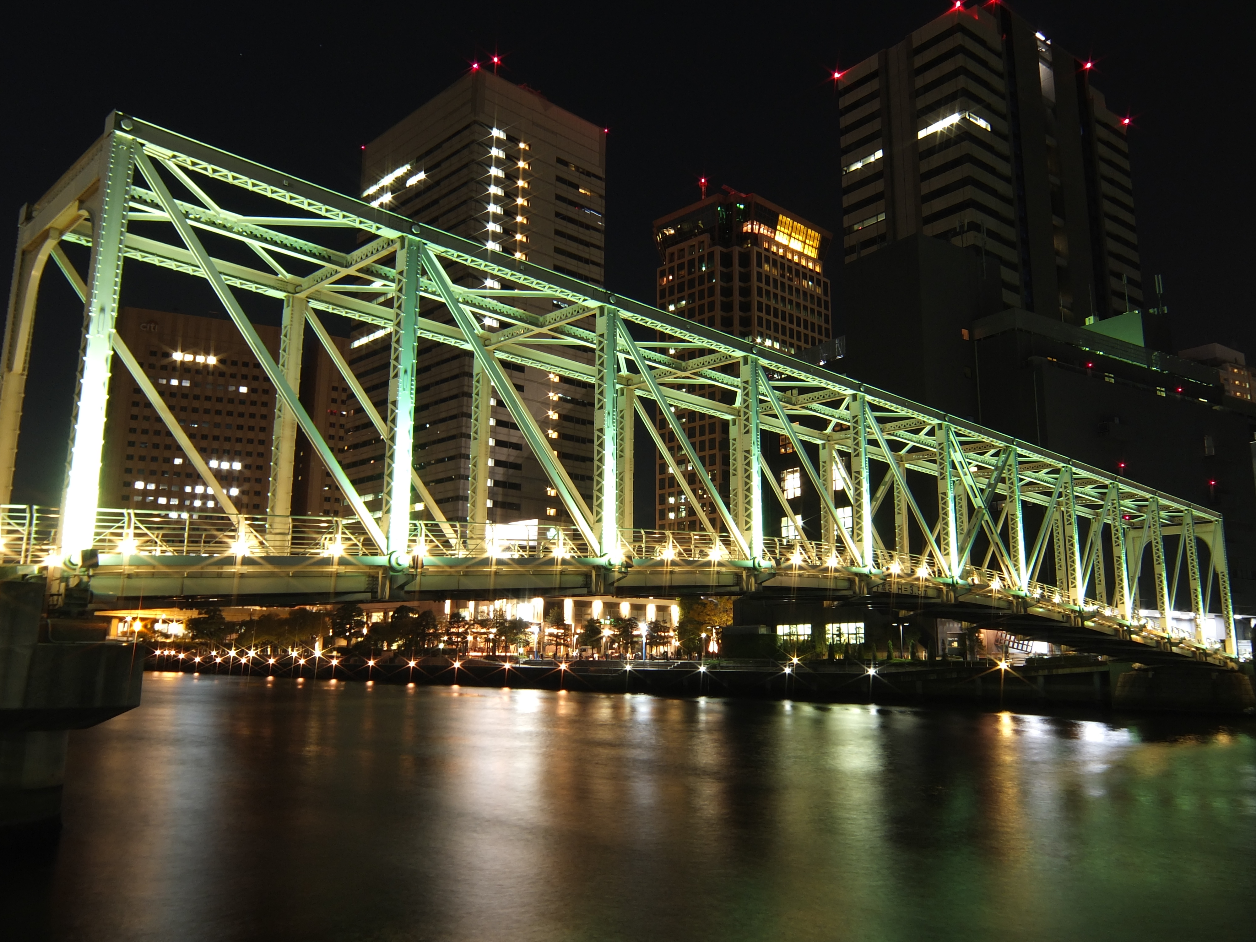 <b>ISO100 / XF1 / 約4.4MB / 4,000×3,000 / 10秒 / F5.6 / 0EV / 6.4mm</b>