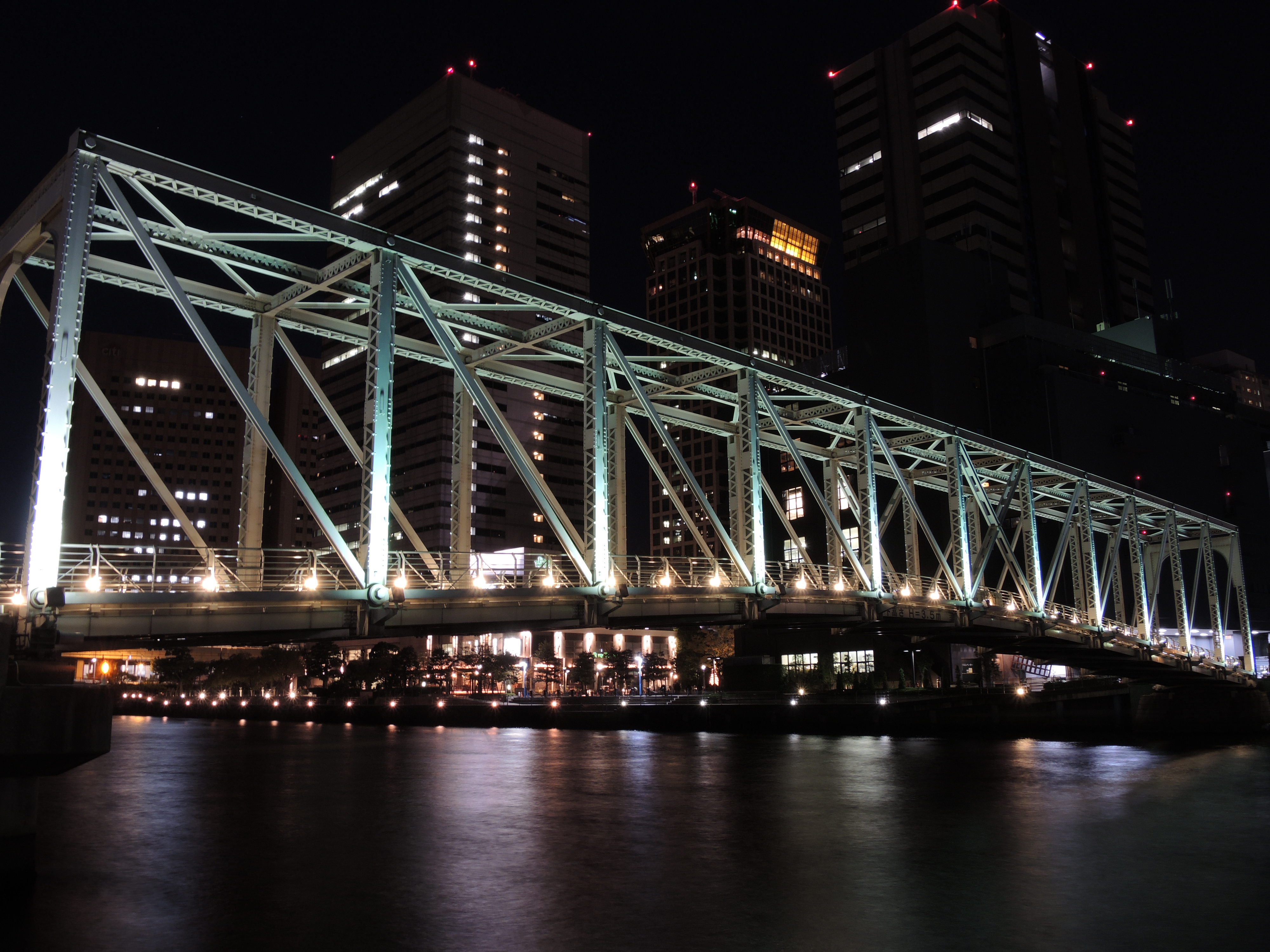 <b>ISO100 / COOLPIX P7700 / 約4.3MB / 4,000×3,000 / 5秒 / F5.6 / 0EV / 6mm</b>