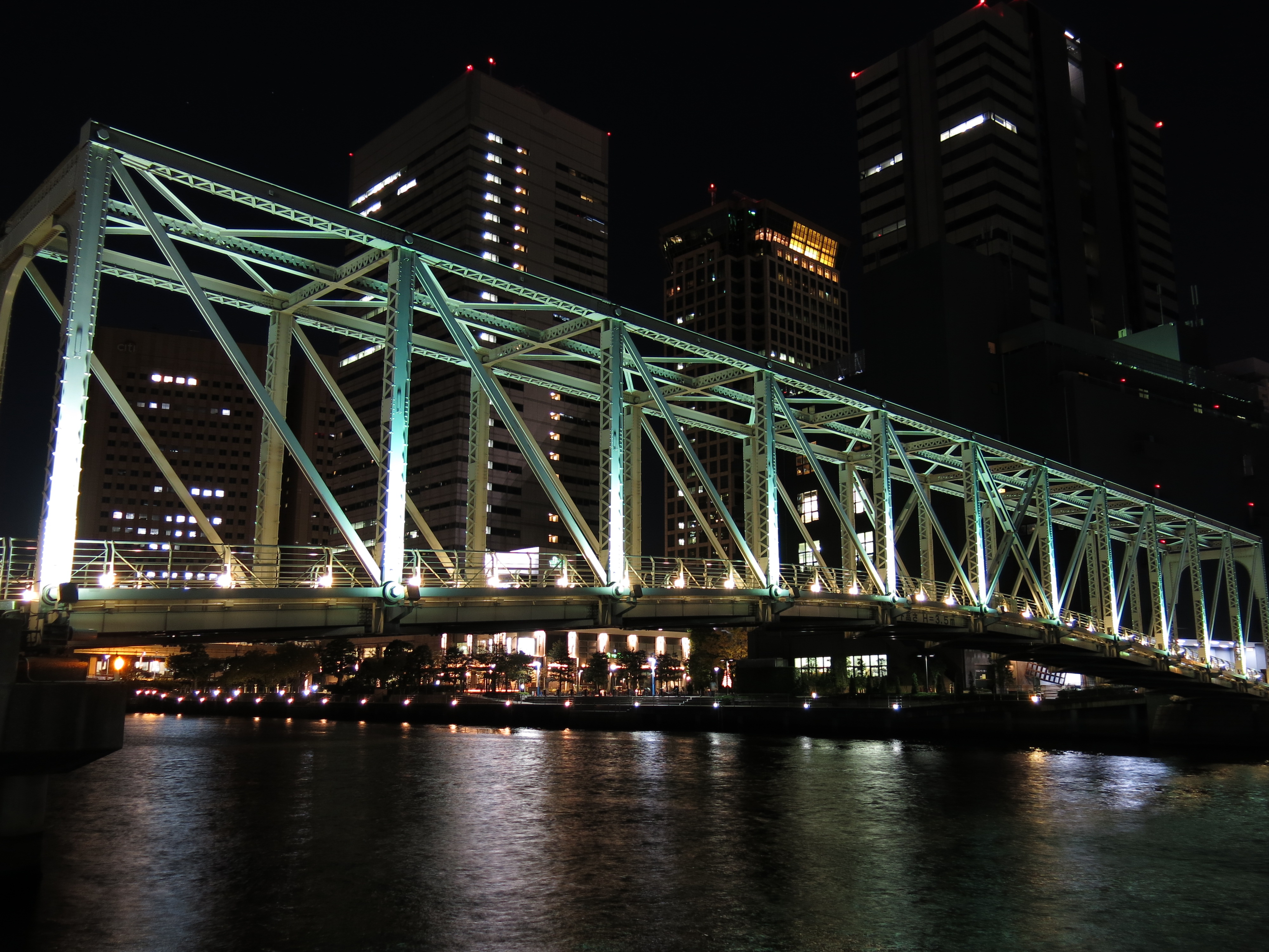 <b>ISO80 / PowerShot G15 / 約2.9MB / 4,000×3,000 / 1秒 / F2 / 0EV / 6mm</b>