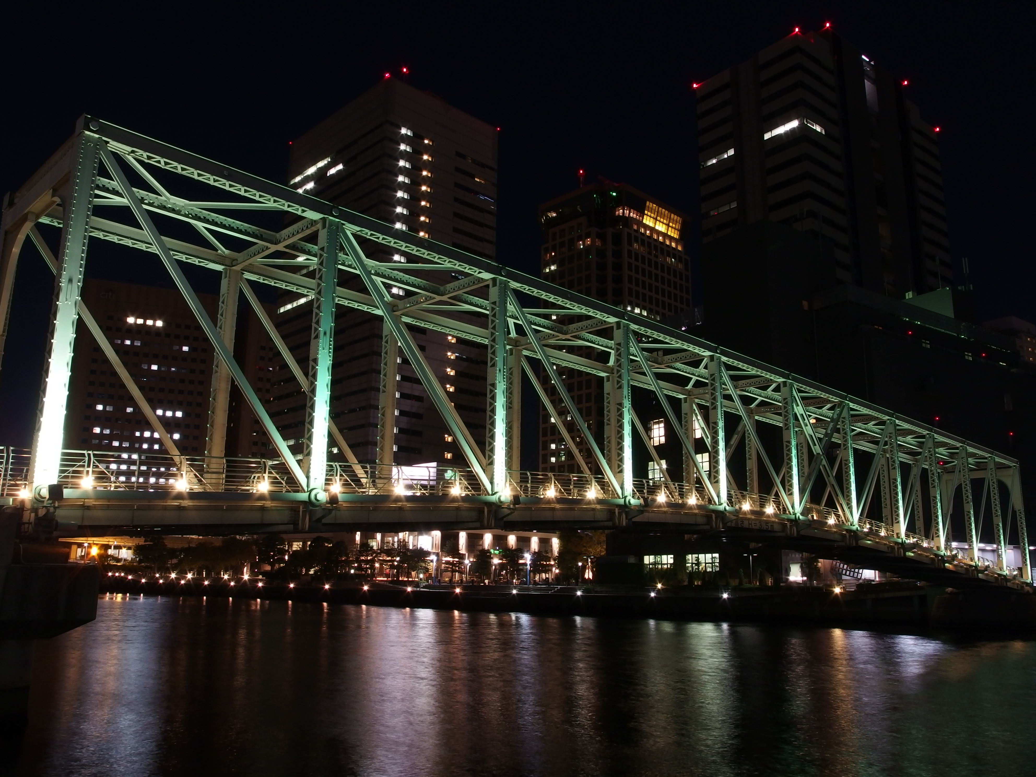 <b>ISO200 / XZ-2 / 約4.7MB / 3,968×2,976 / 2秒 / F5.6 / 0EV / 6mm</b>