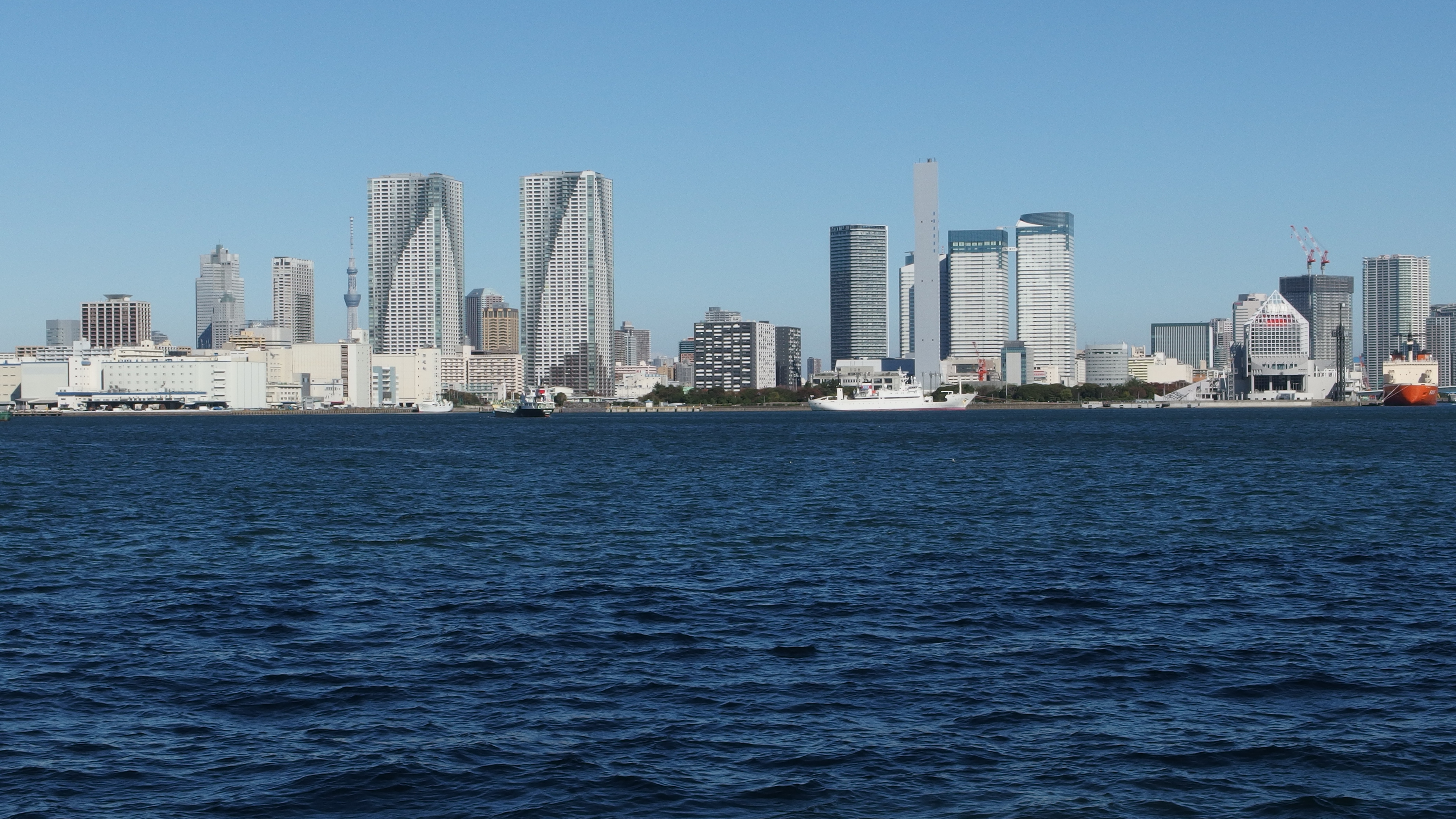 <b>16：9 / 3,968×2,232</b>