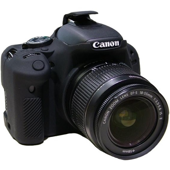 <b>シリコンカバー SNUG iT PRO（写真はEOS Kiss X5用のもの）</b>