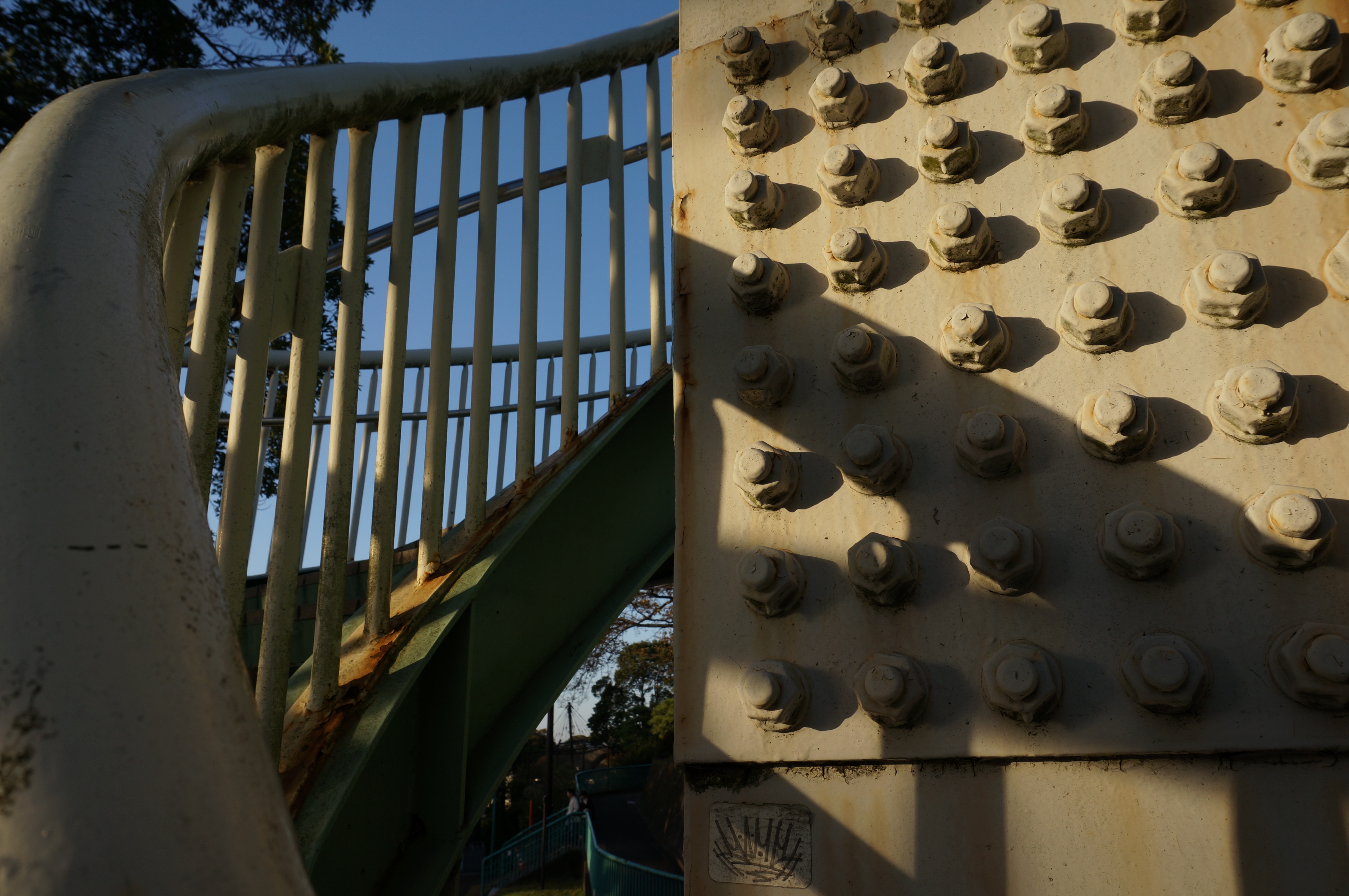 NEX-6 / E PZ 16-50mm F3.5-5.6 OSS / 約4MB / 4,912×3,264 / 1/160秒 / F9 / -0.3EV / ISO100 / プログラム / WB：太陽光 / 16mm