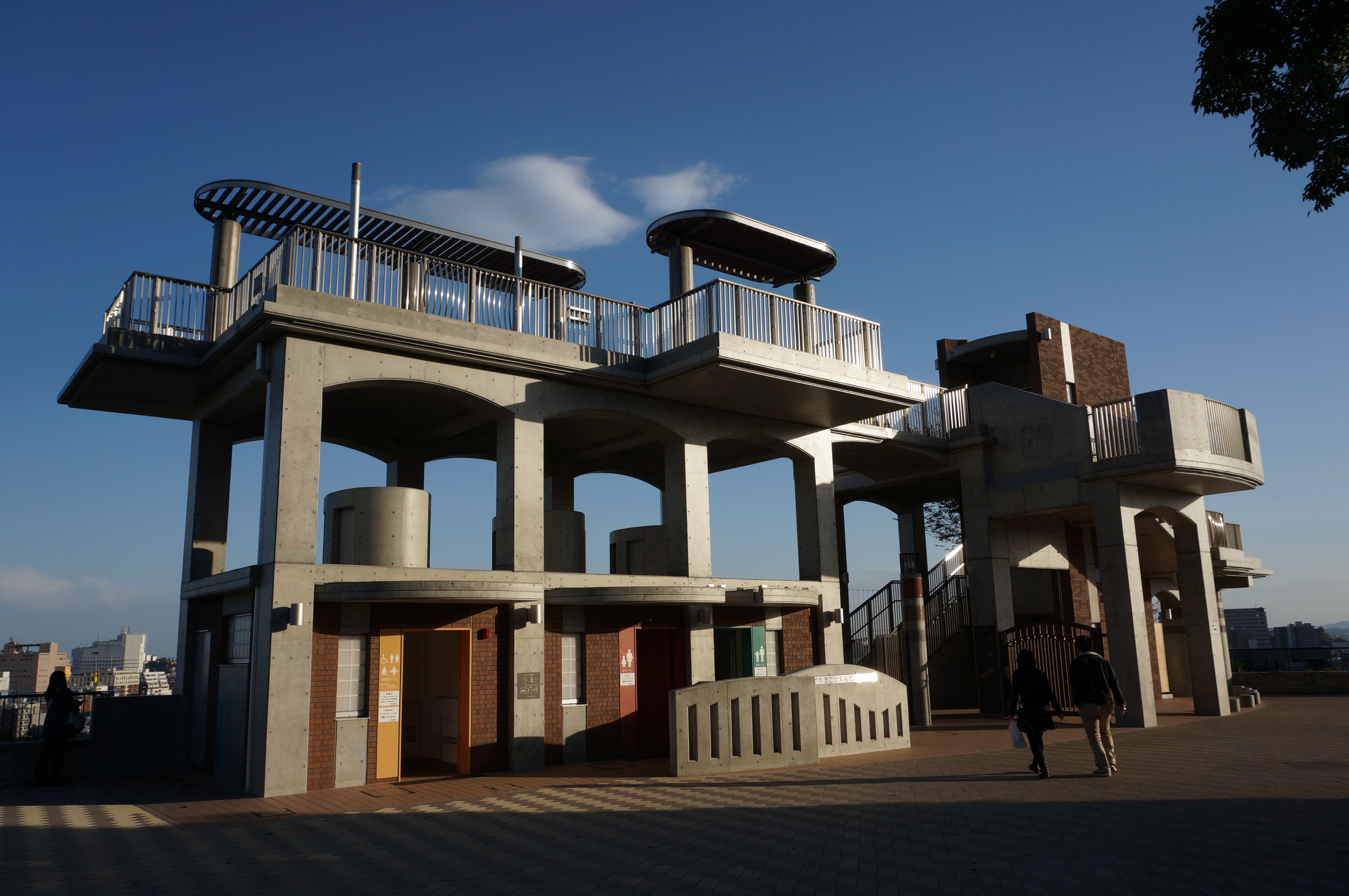 NEX-6 / E PZ 16-50mm F3.5-5.6 OSS / 約5.5MB / 4,912×3,264 / 1/200秒 / F9 / +0.3EV / ISO100 / プログラム / WB：太陽光 / 29mm